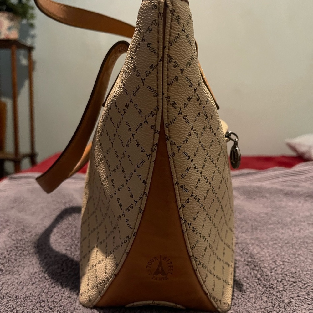 La Tour Eiffel Womens Medium Handbag - Picture 2 of 10